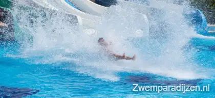 Waterpark glijbaan splash